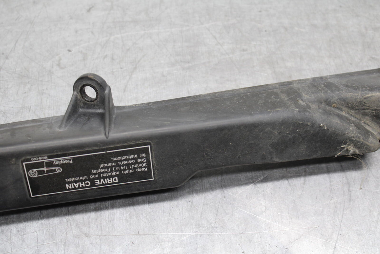 05-06 HONDA CBR600RR REAR BACK DRIVE CHAIN GUARD COVER SHIELD BB727