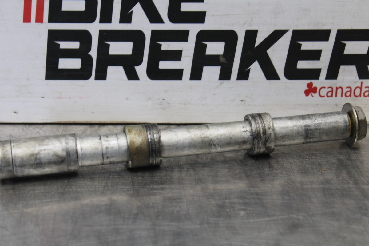 98-05 HONDA SUPER HAWK 1000 VTR1000F FRONT WHEEL RIM AXLE PIVOT BOLT BB924