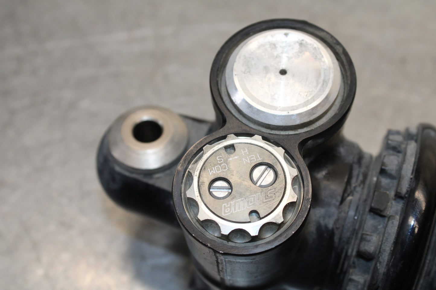 16 KAWASAKI NINJA ZX10R REAR BACK SHOCK ABSORBER SUSPENSION 45014-0515-52J BB650