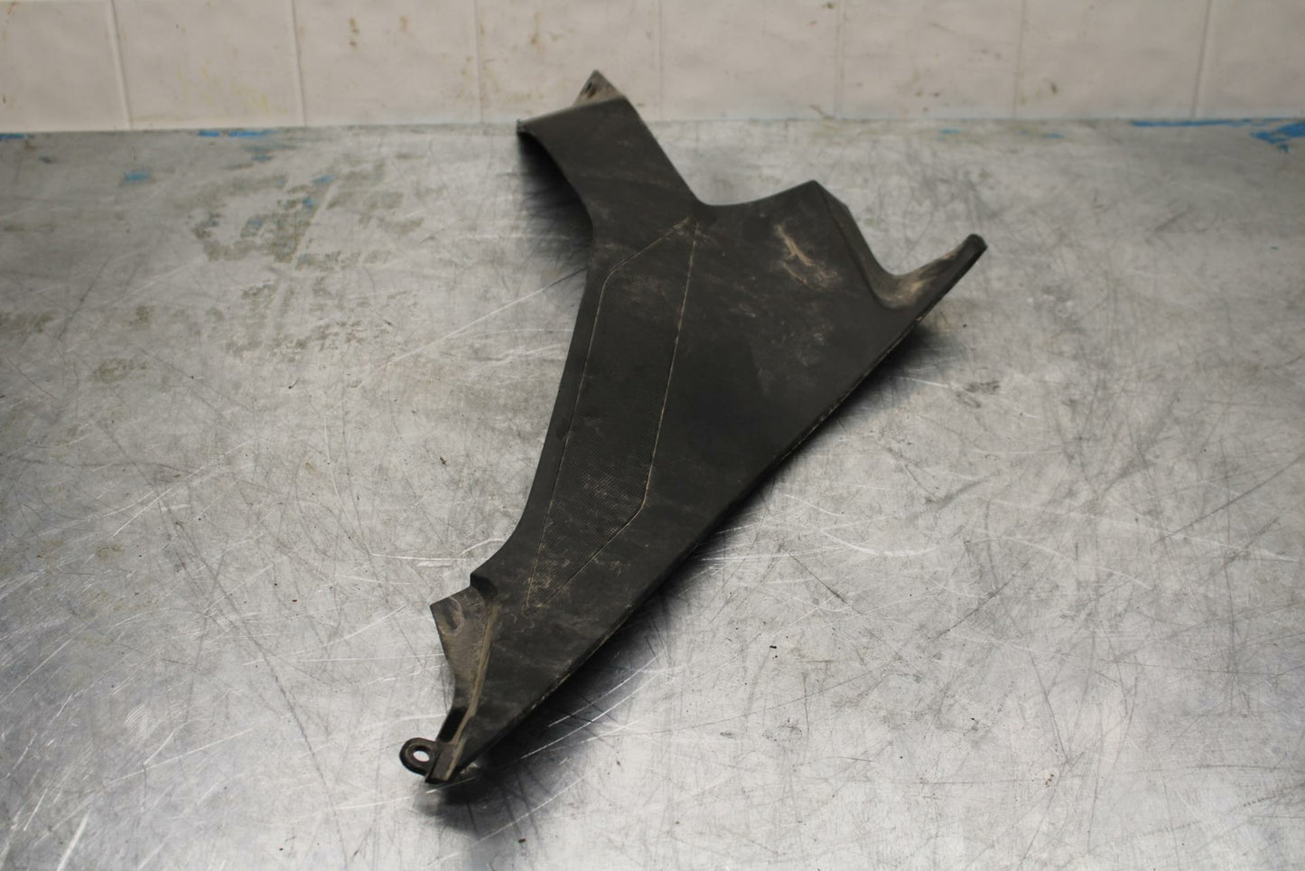 18-22 KAWASAKI NINJA 400 EX400 ABS RIGHT FRONT SIDE SEAT SADDLE PANEL TRIM BB416