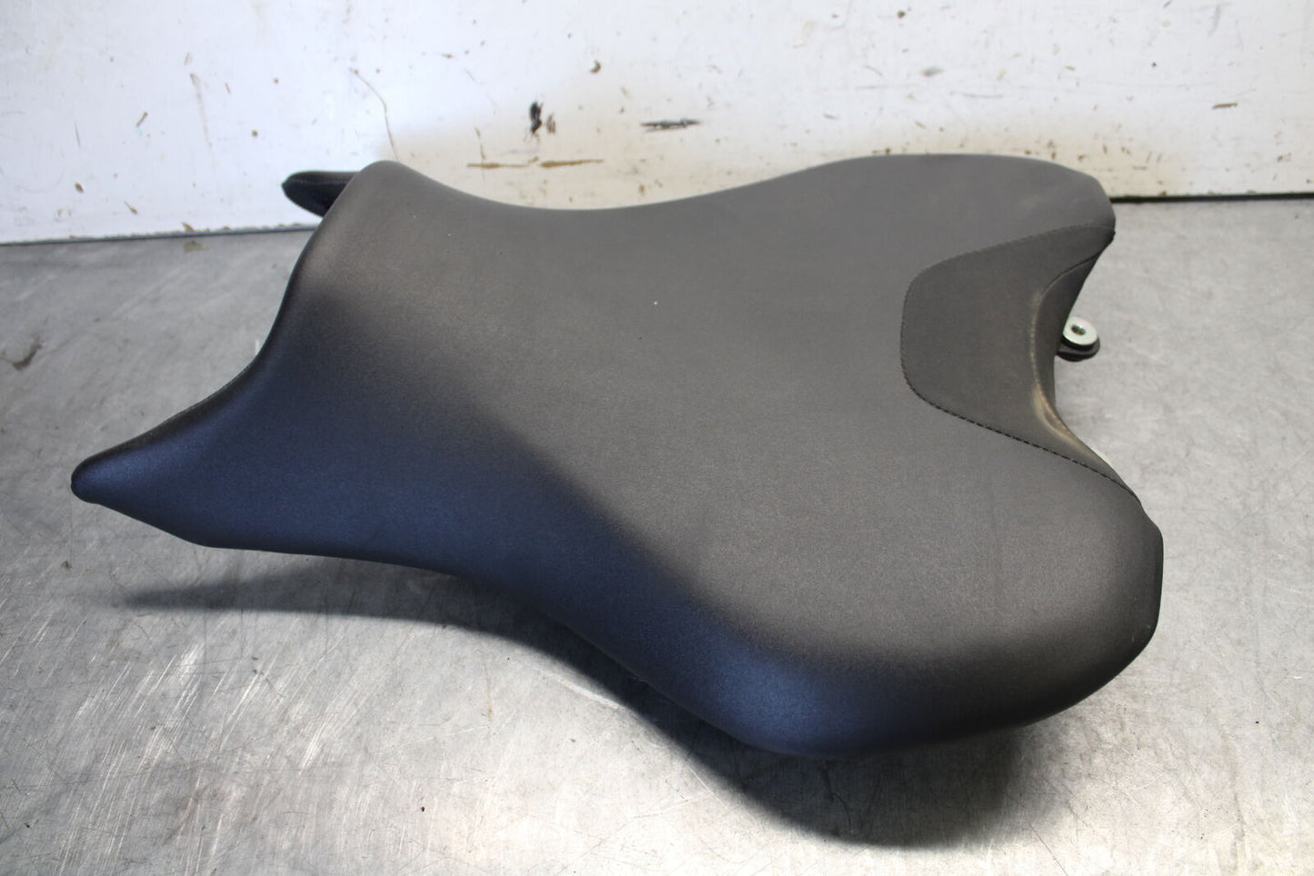 21-24 YAMAHA MT-07 FRONT DRIVERS SEAT PAD SADDLE PILLION BB662