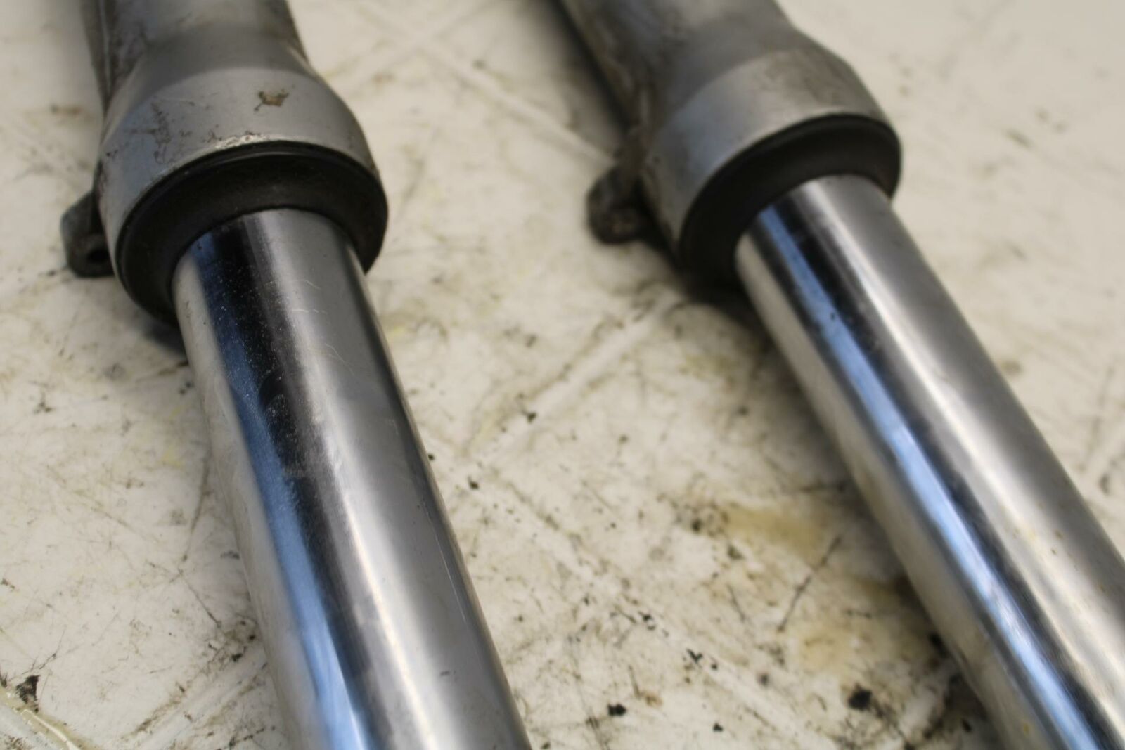 93 SUZUKI KATANA 600 GSX600F FRONT FORKS SHOCK SUSPENSION SET PAIR BB400