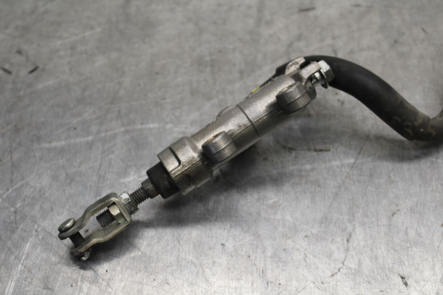 11-24 SUZUKI GSXR750 REAR BRAKE MASTER CYLINDER W RESERVOIR 69600-47H10  BB714