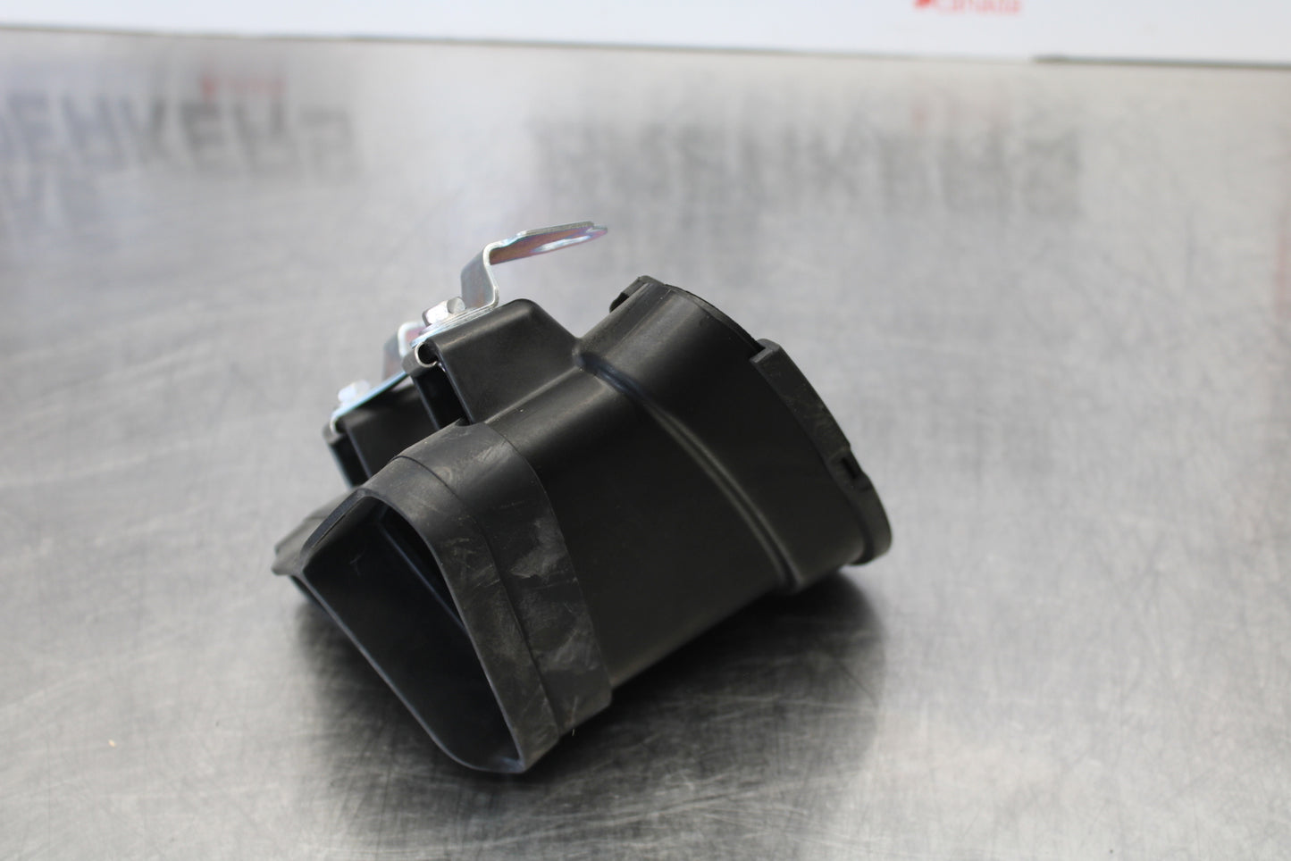 23-24 KAWASAKI NINJA ZX14R NEW!! RAM AIR INTAKE TUBE DUCT BB169