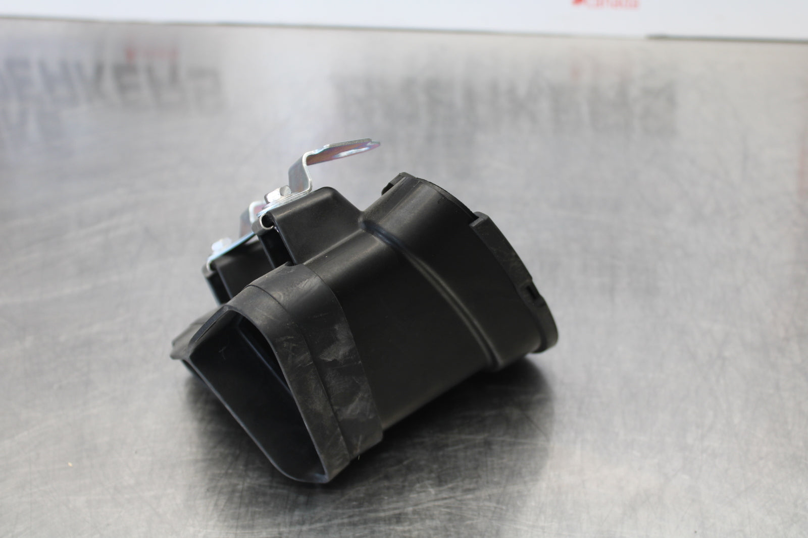 23-24 KAWASAKI NINJA ZX14R NEW!! RAM AIR INTAKE TUBE DUCT BB169