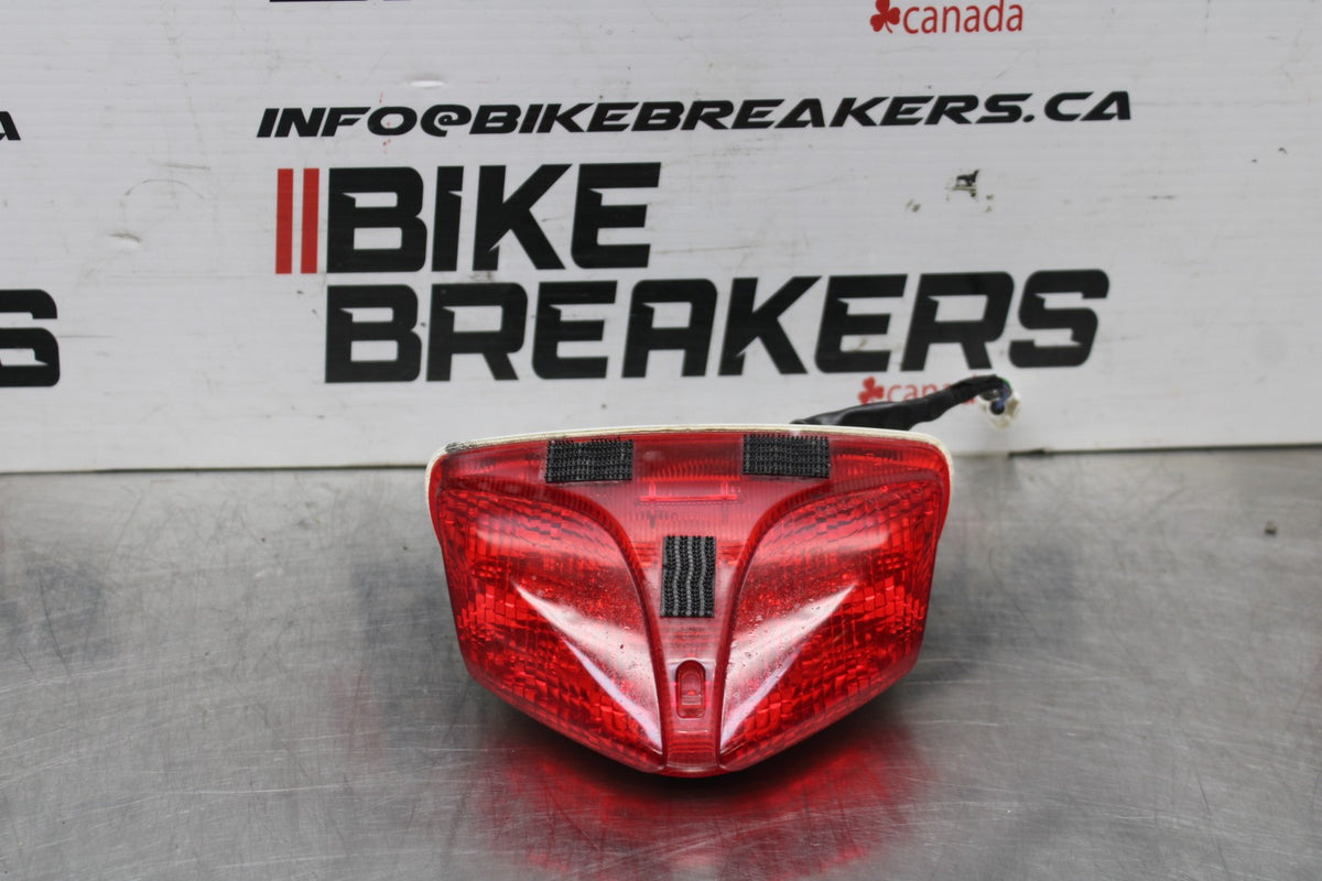 08-10 SUZUKI GSXR 600 REAR TAIL TAILLIGHT BACK BRAKE LIGHT BB835