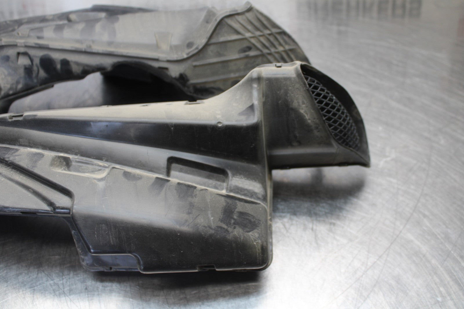 06-07 SUZUKI GSXR 600 RIGHT LEFT AIR INTAKE DUCTS BB170