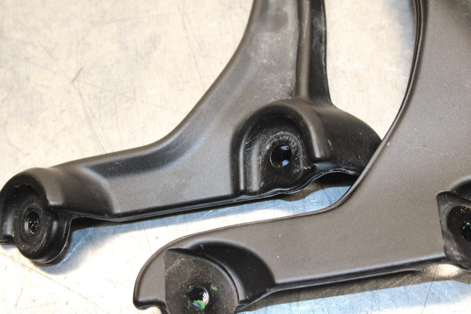 20-21 YAMAHA XSR900 ENGINE MOUNT MOTOR BRACKET BB599