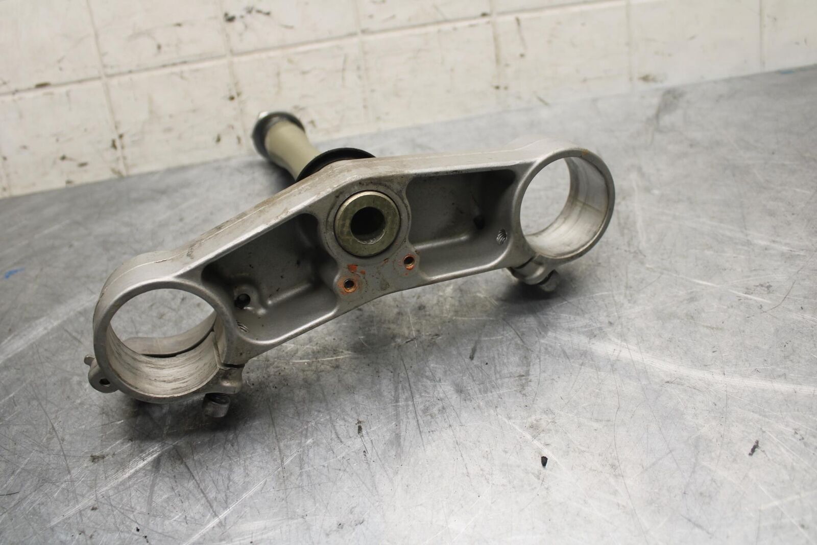 2013 Yamaha YZF R1  FORKS CLAMP LOWER TRIPLE TREE STEM 14B-23340-10-00  BB507