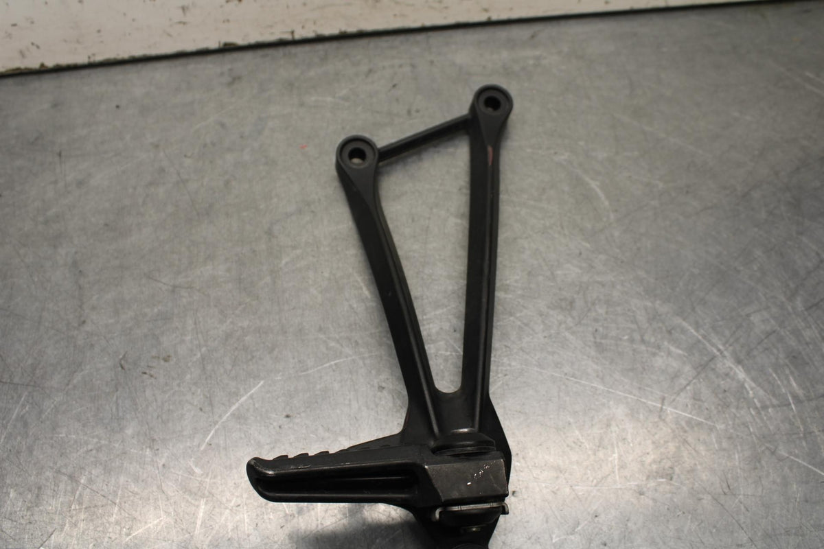 09-12 KAWASAKI NINJA ZX6R REAR FOOT RESTS PEGS STEPS SET PAIR BB640