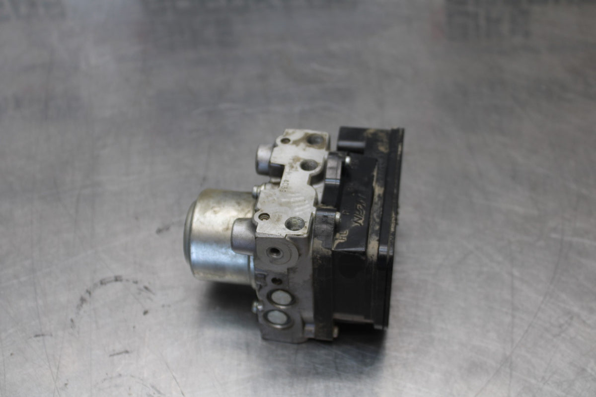 12 HONDA CB1000R ABS PUMP UNIT MODULE BB200