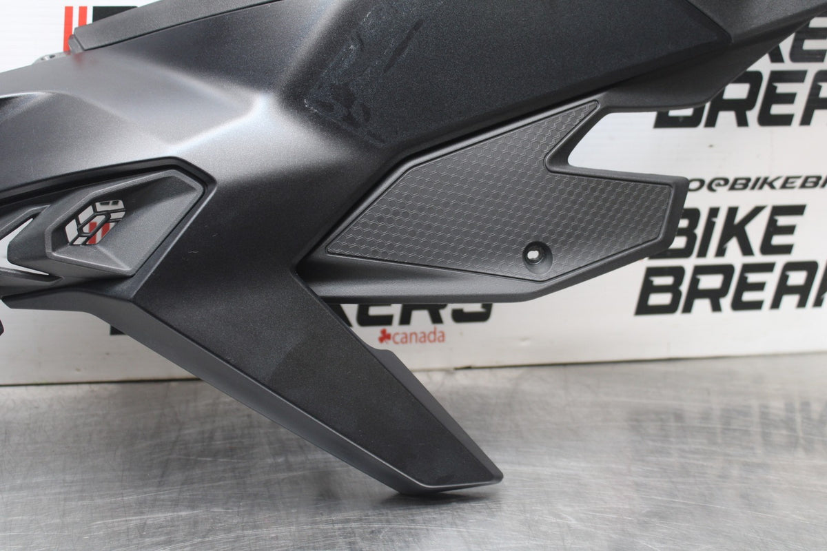 23-26 KAWASAKI NINJA ZX4RR LEFT FRONT UPPER MID SIDE FAIRING COWL PLASTIC BB00