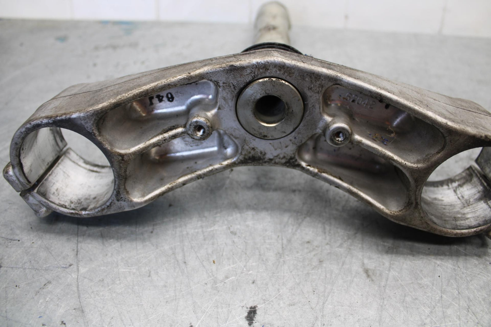 06-07 KAWASAKI NINJA ZX14R FRONT FORKS CLAMP LOWER TRIPLE TREE STEM bb433