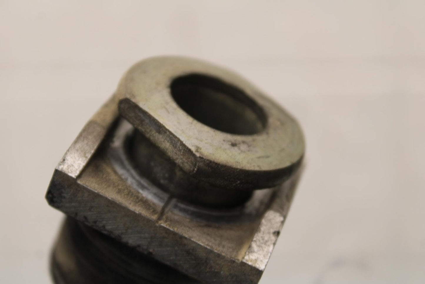 16-20 KAWASAKI ZX10R REAR AXLE BACK WHEEL RIM PIVOT BOLT AXEL BB591