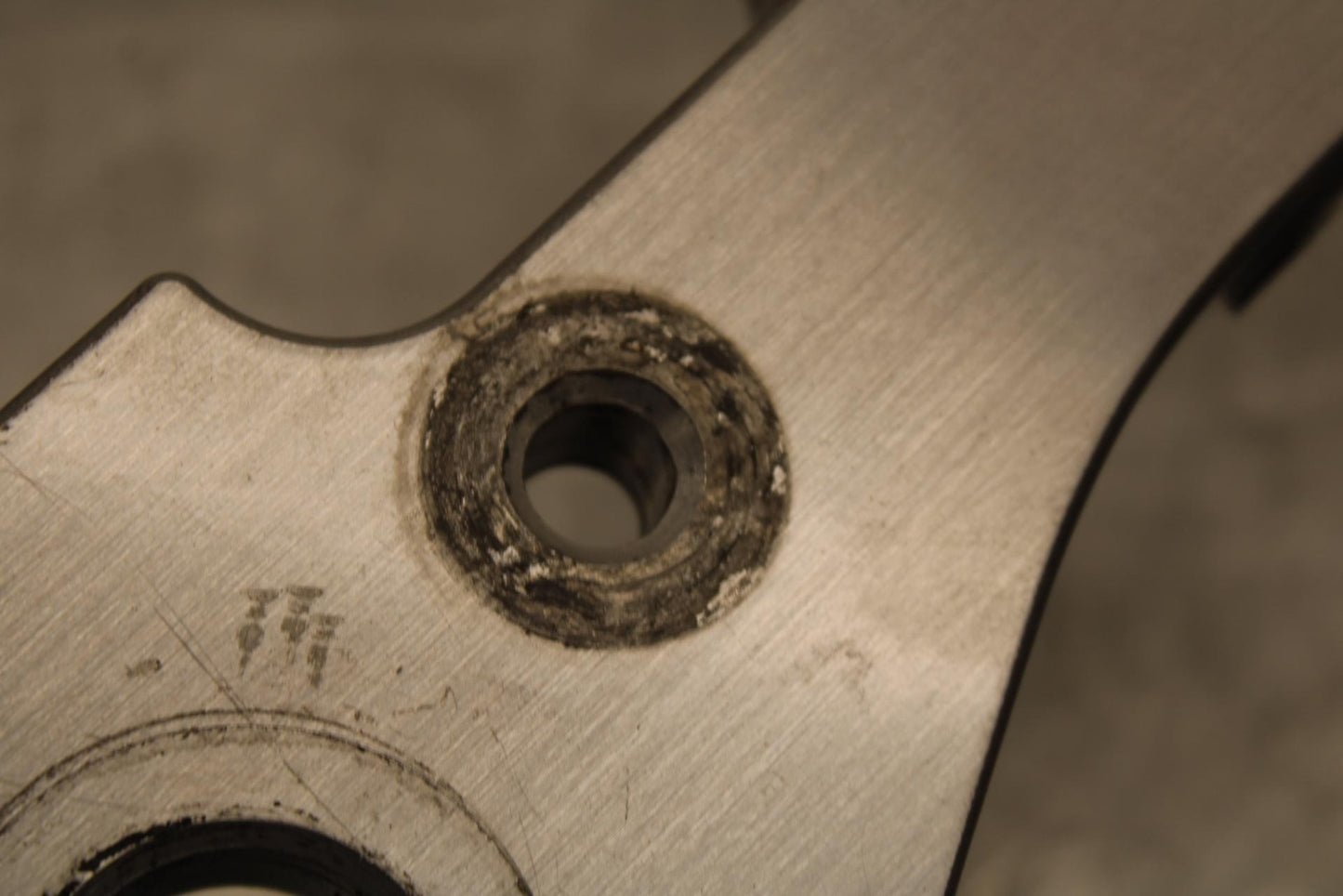 2005 Kawasaki Vulcan 1600 VN1600D Nomad FORKS UPPER TRIPLE TREE CLAMP BB556