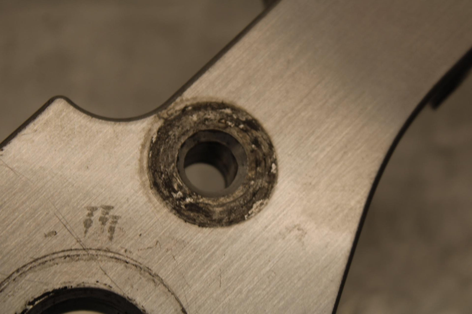 2005 Kawasaki Vulcan 1600 VN1600D Nomad FORKS UPPER TRIPLE TREE CLAMP BB556