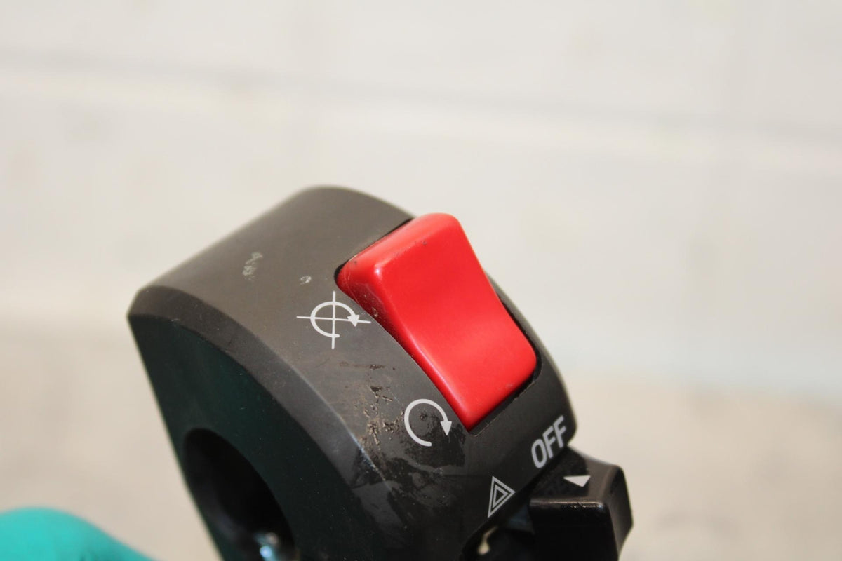 22-23 YAMAHA YZF R7 RIGHT CLIP ON HANDLE KILL OFF START SWITCH  BB583