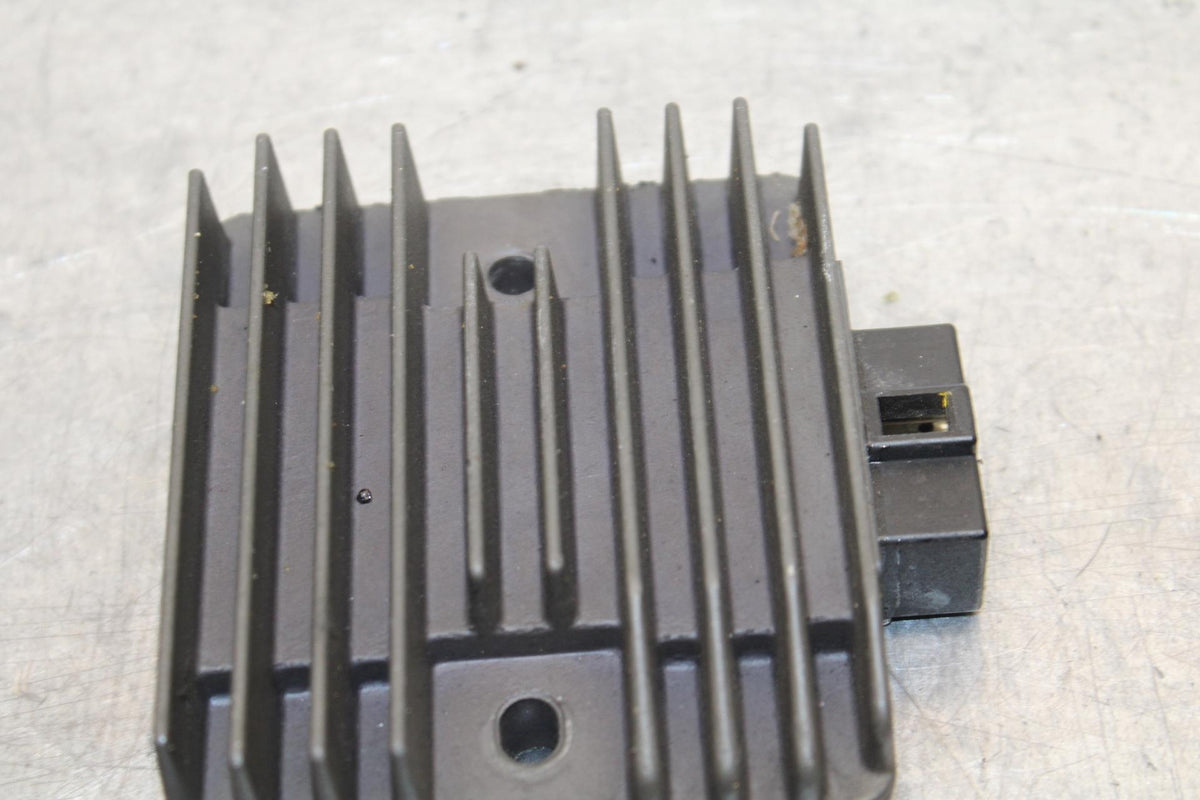 05 YAMAHA YZF R6S RECTIFIER VOLTAGE REGULATOR BB95