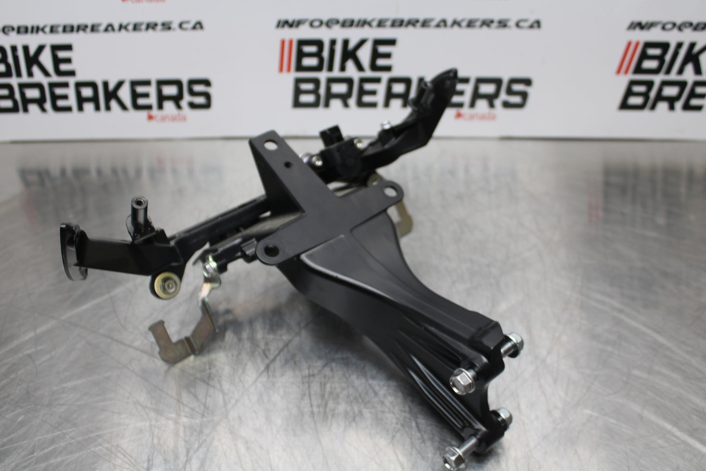 23-24 KAWASAKI NINJA ZX14R NEW!! UPPER FAIRING MIRROR GAUGES STAY BRACKET BB153