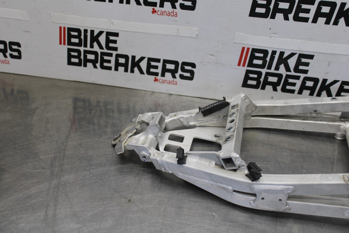 24 APRILIA TUONO V4 1100 FACTORY ABS REAR SUBFRAME BACK SUB FRAME BB887