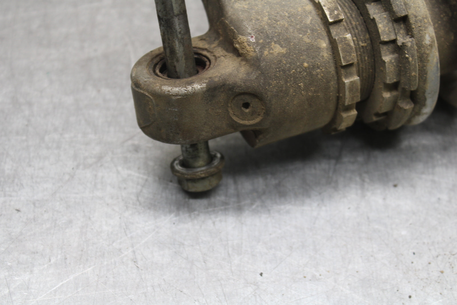 2004 Yamaha Raptor 660R YFM660R REAR BACK SHOCK ABSORBER SUSPENSION BB695