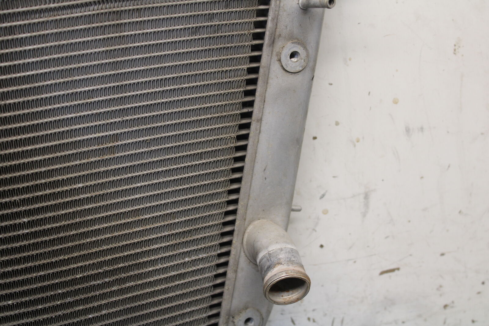 05-06 SUZUKI GSXR1000 ENGINE RADIATOR MOTOR COOLER COOLING 17710-41G00 BB677