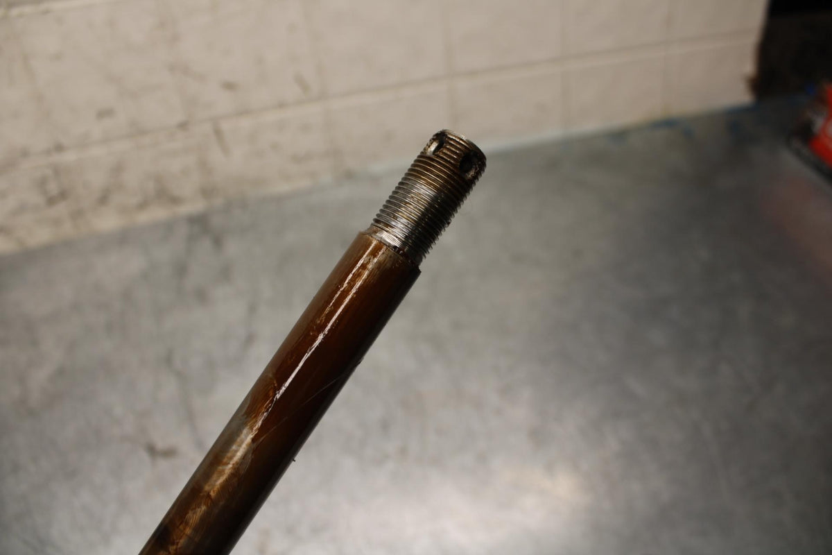 1977 Yamaha XS750 REAR AXLE BACK WHEEL RIM PIVOT BOLT AXEL 1J7-25381-00-00 BB554