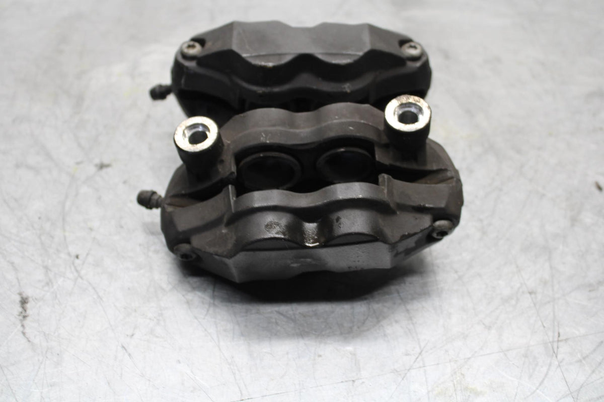 2006 Suzuki GSXR600 RIGHT LEFT FRONT BRAKE CALIPER SET PAIR CALIPERS  BB447