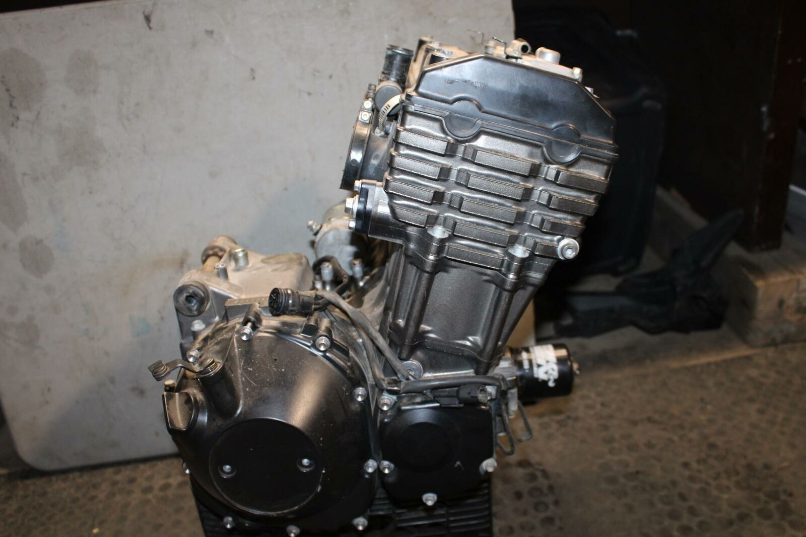 03-06 KAWASAKI Z1000 ENGINE MOTOR BB319