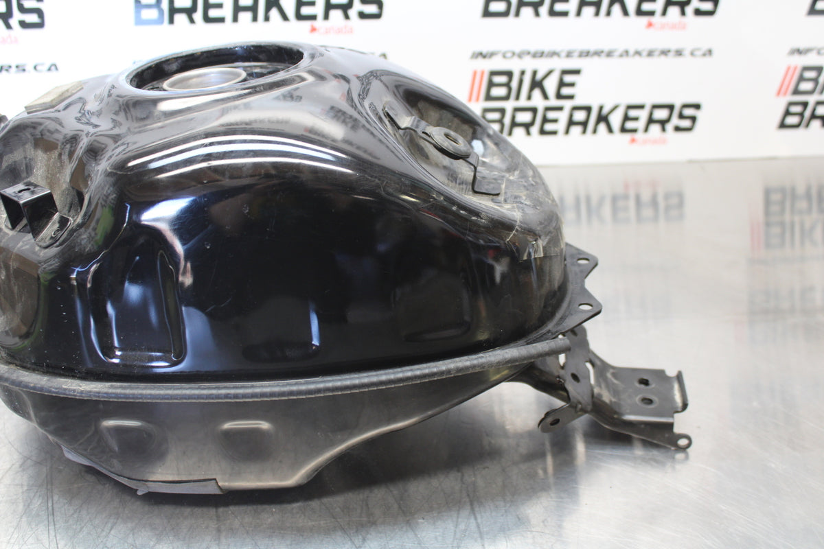 23 YAMAHA YZF R3 GAS TANK FUEL CELL PETROL RESERVOIR BB147