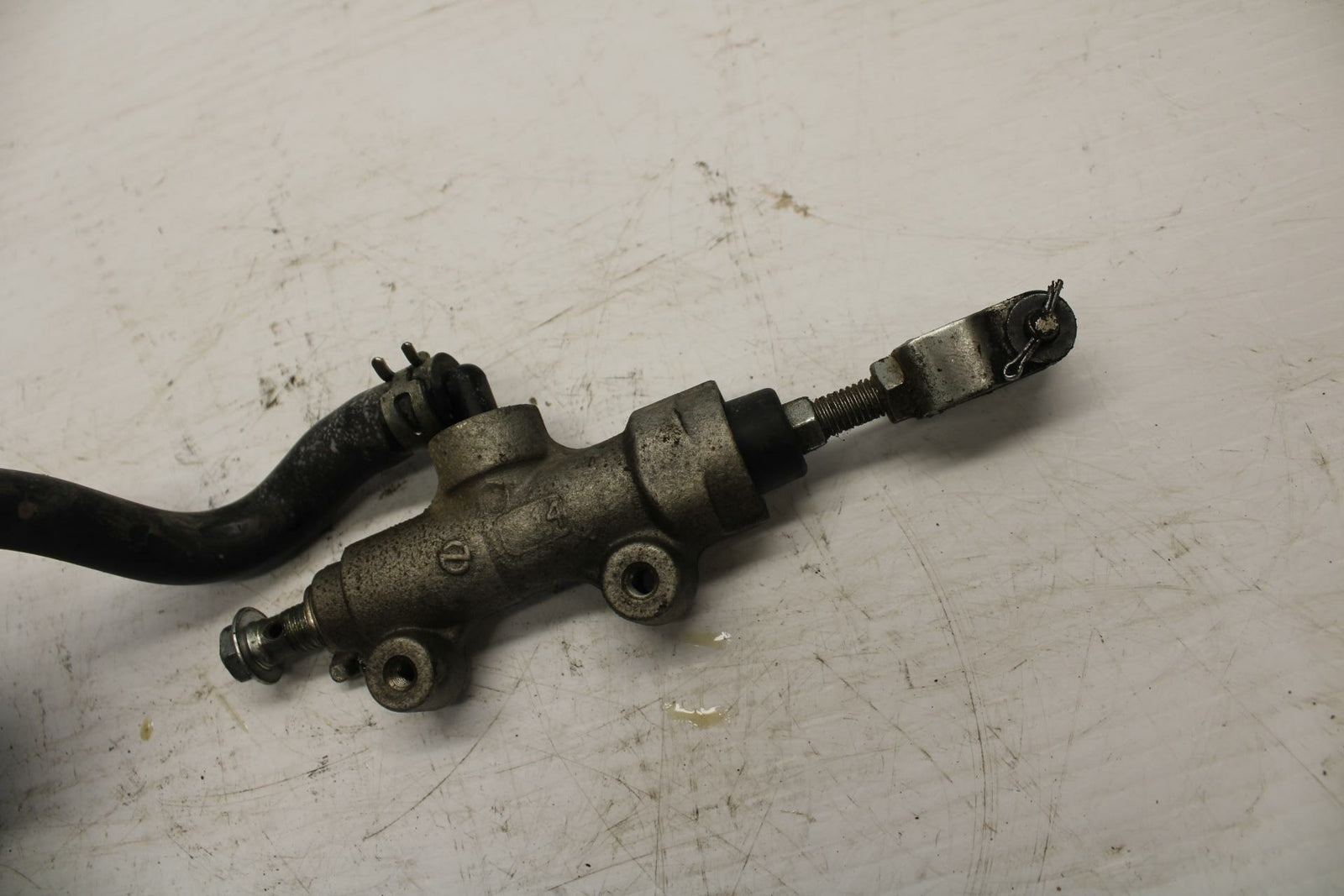 06-07 SUZUKI GSXR600 REAR BACK BRAKE MASTER CYLINDER W RESERVOIR BB275