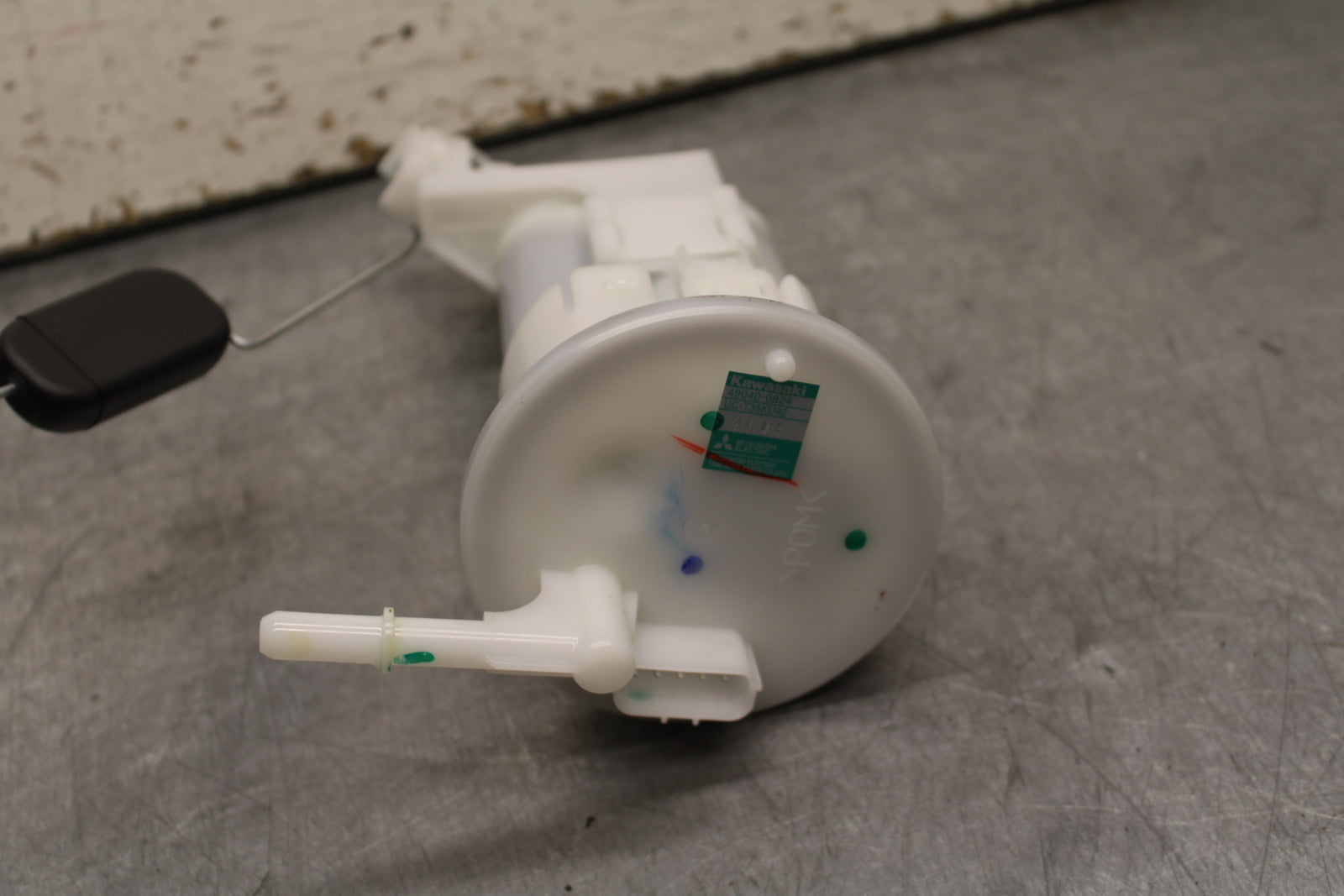 24 KAWASAKI NINJA 500 ABS FUEL PUMP GAS PETROL SENDER UNIT BB730