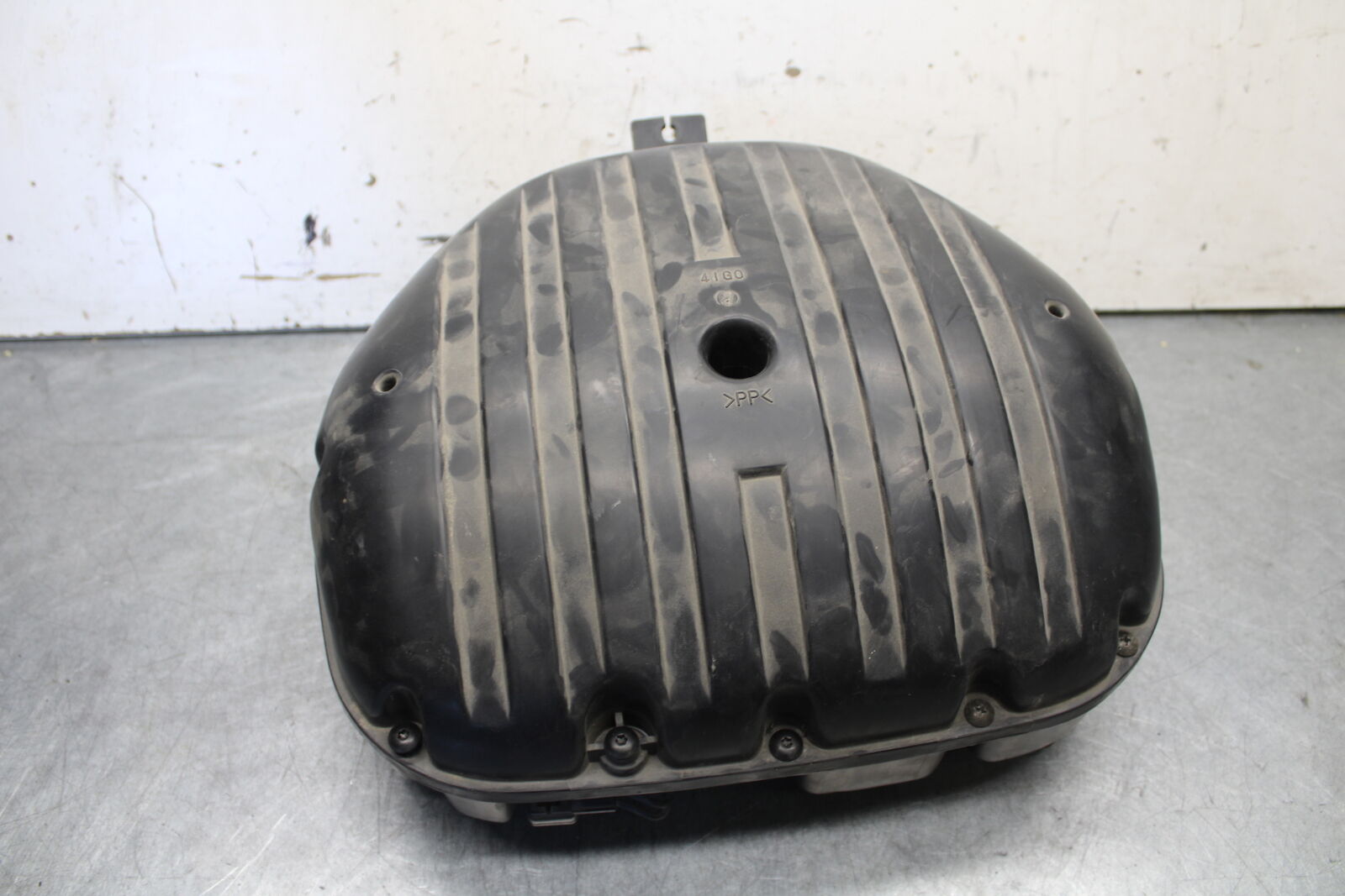 05-06 SUZUKI GSXR1000 AIRBOX AIR INTAKE FILTER BOX 13700-41G00 13740-41G00 BB663