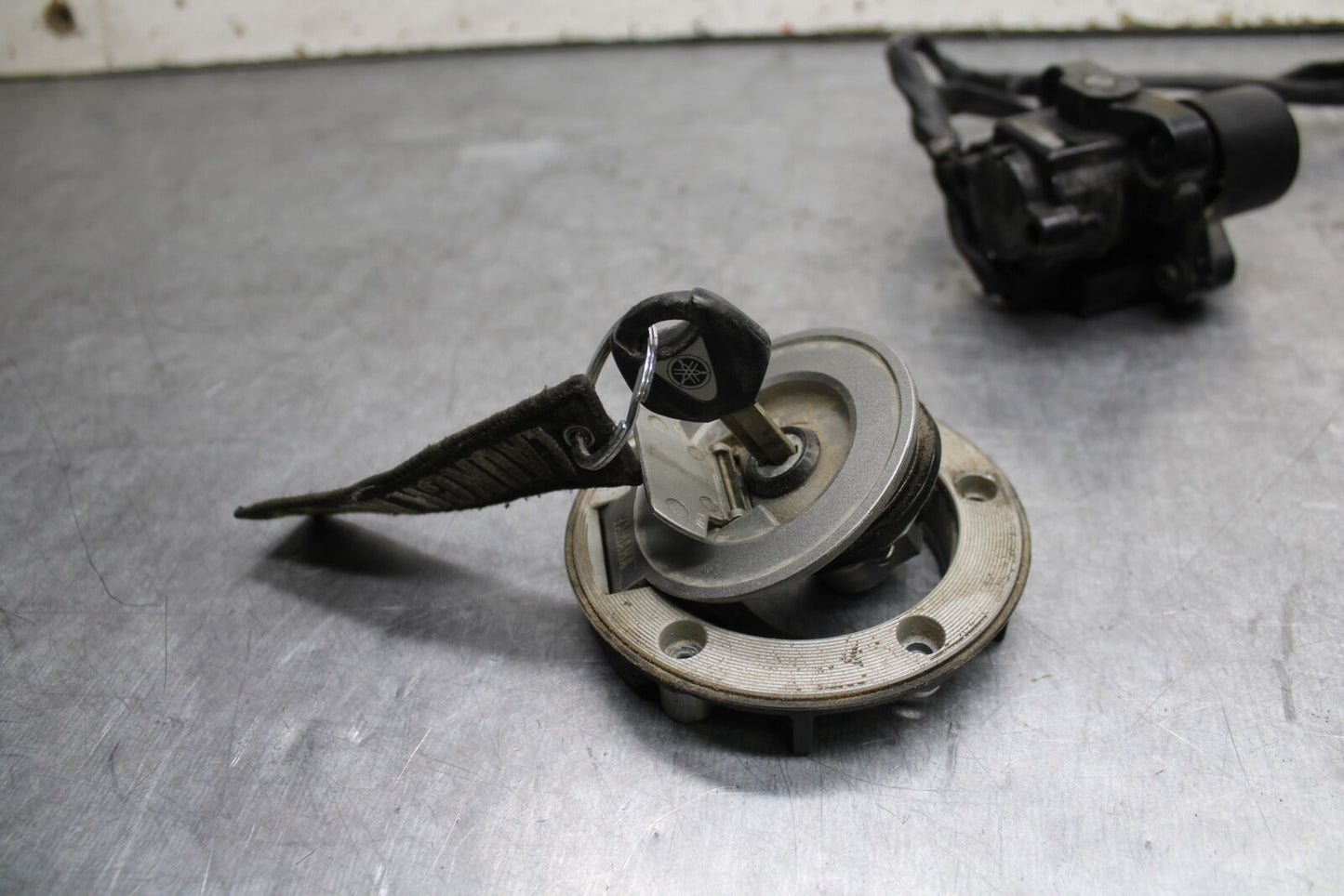 07-08 YAMAHA YZF R1 ECU COMPUTER ECM & LOCKSET/ GAS CAP BB724