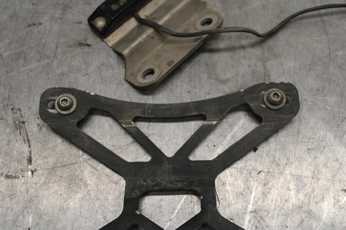 11-24 SUZUKI GSXR750 AFTERMARKET FENDER ELIMINATOR LICENSE PLATE BRACKET  BB714