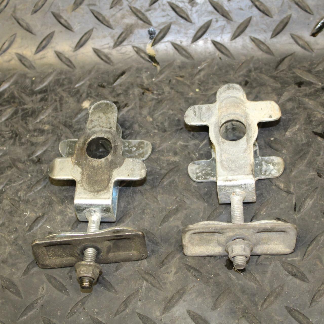 05-06 SUZUKI KATANA 750 GSX750F SWINGARM CHAIN TENSIONER BRACKETS bb166