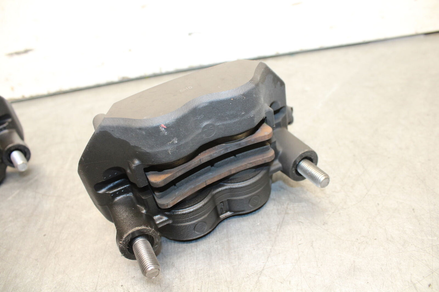 13-18 KAWASAKI NINJA ZX6R RIGHT LEFT FRONT BRAKE CALIPER SET PAIR CALIPERS BB666