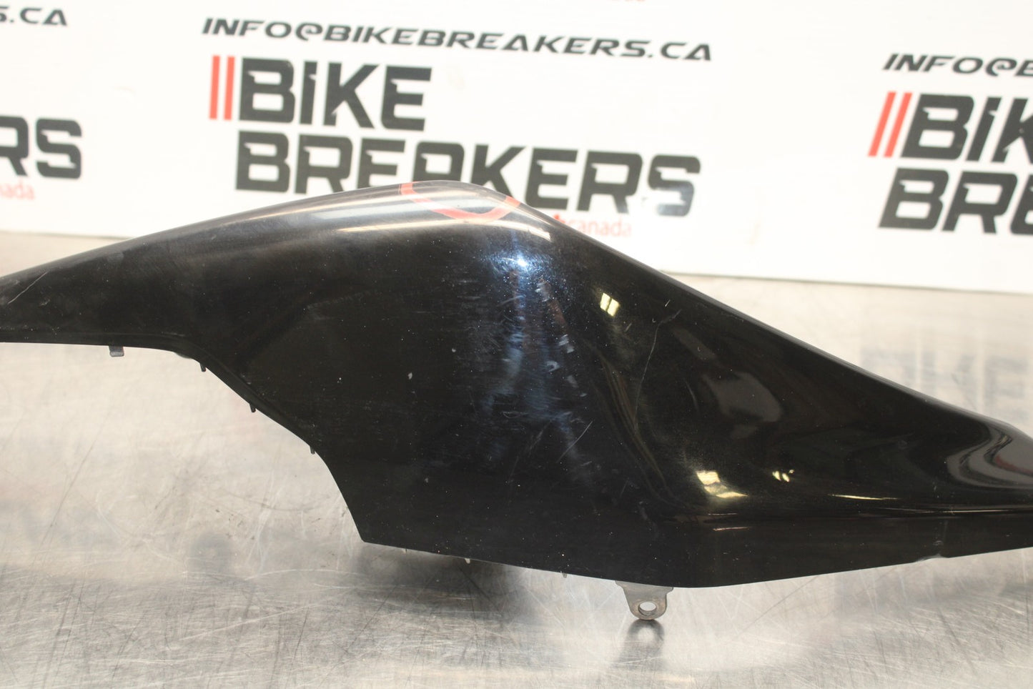 08 KAWASAKI NINJA ZX10R RIGHT REAR BACK TAIL FAIRING COWL SHROUD BB201