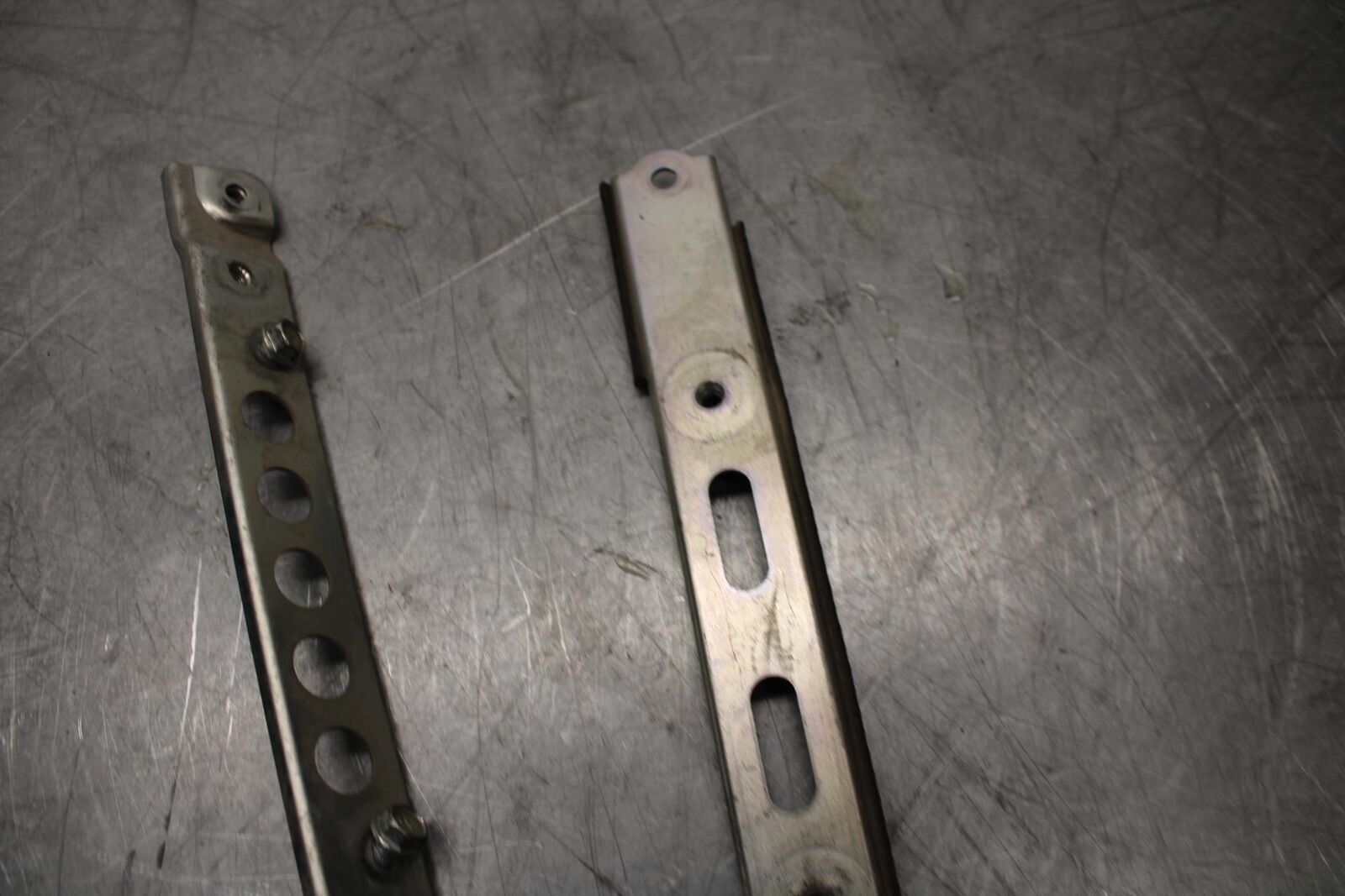 07-08 KAWASAKI CONCOURS 1400 ABS GAS TANK PETROL RESERVOIR BRACKETS BB449