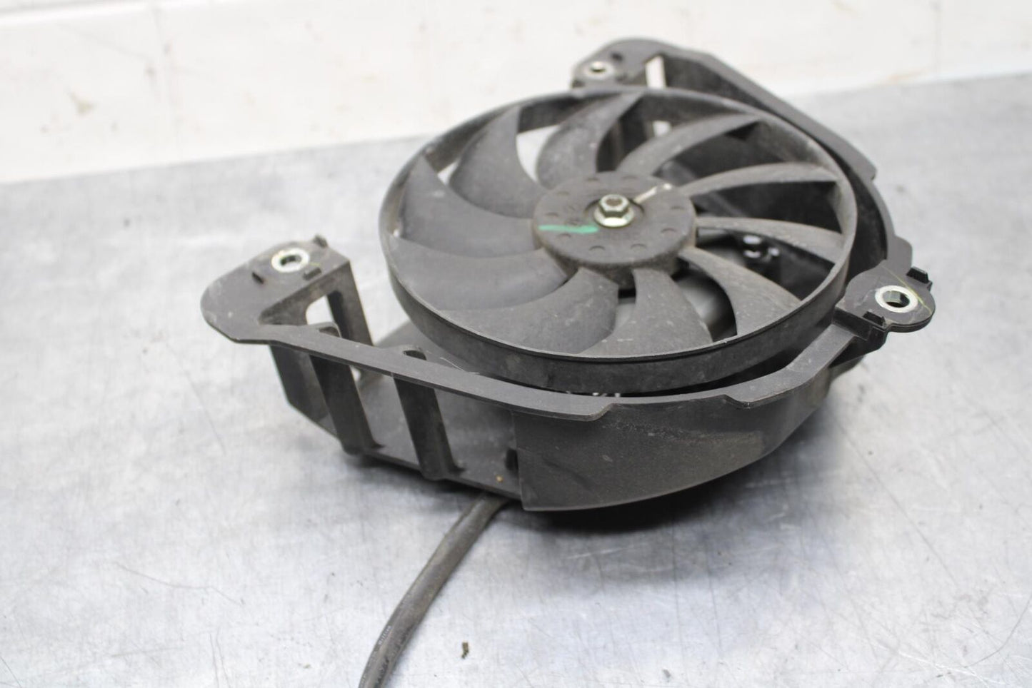 19-21 YAMAHA YZF R3 ENGINE RADIATOR COOLING FAN BB588