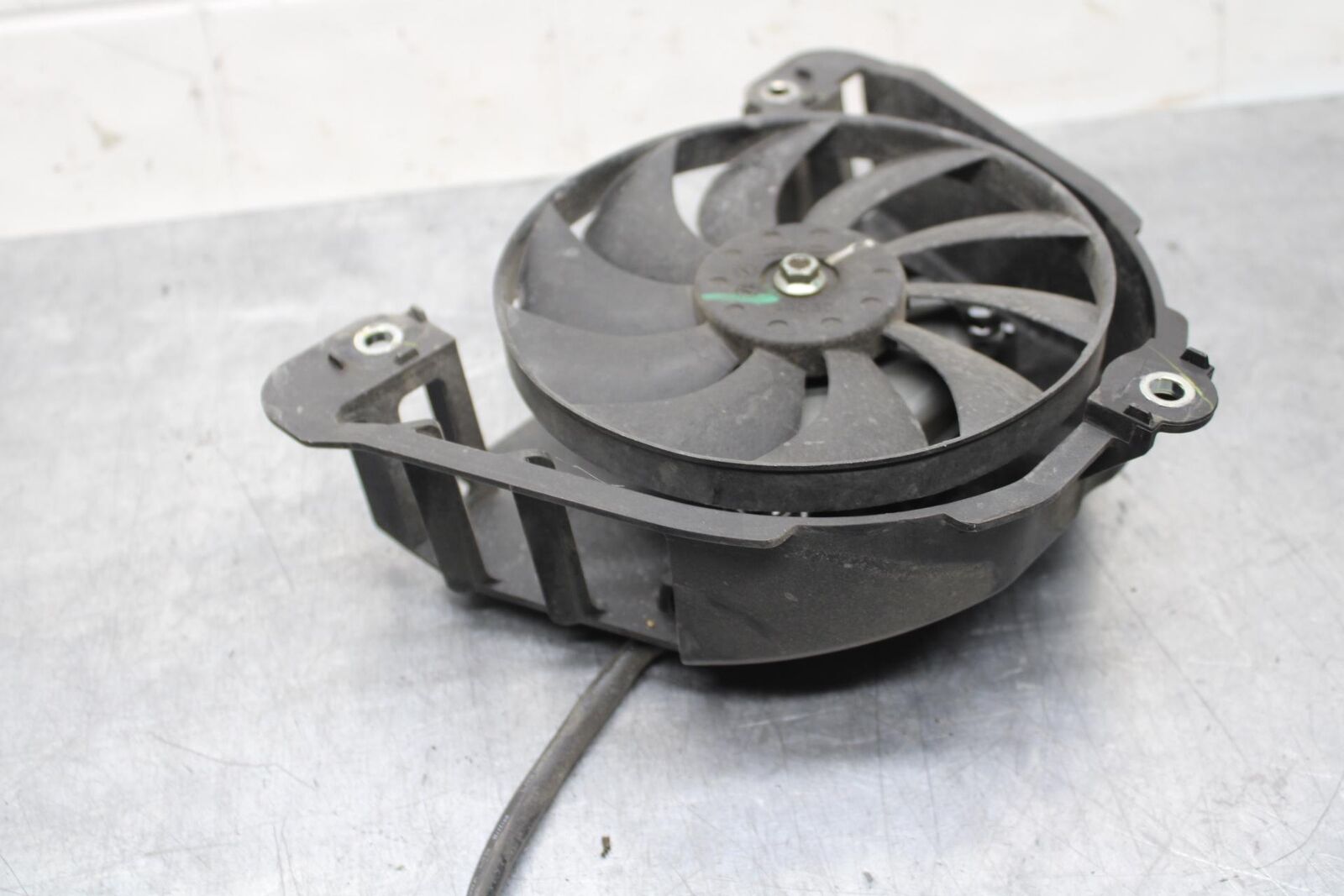 19-21 YAMAHA YZF R3 ENGINE RADIATOR COOLING FAN BB588