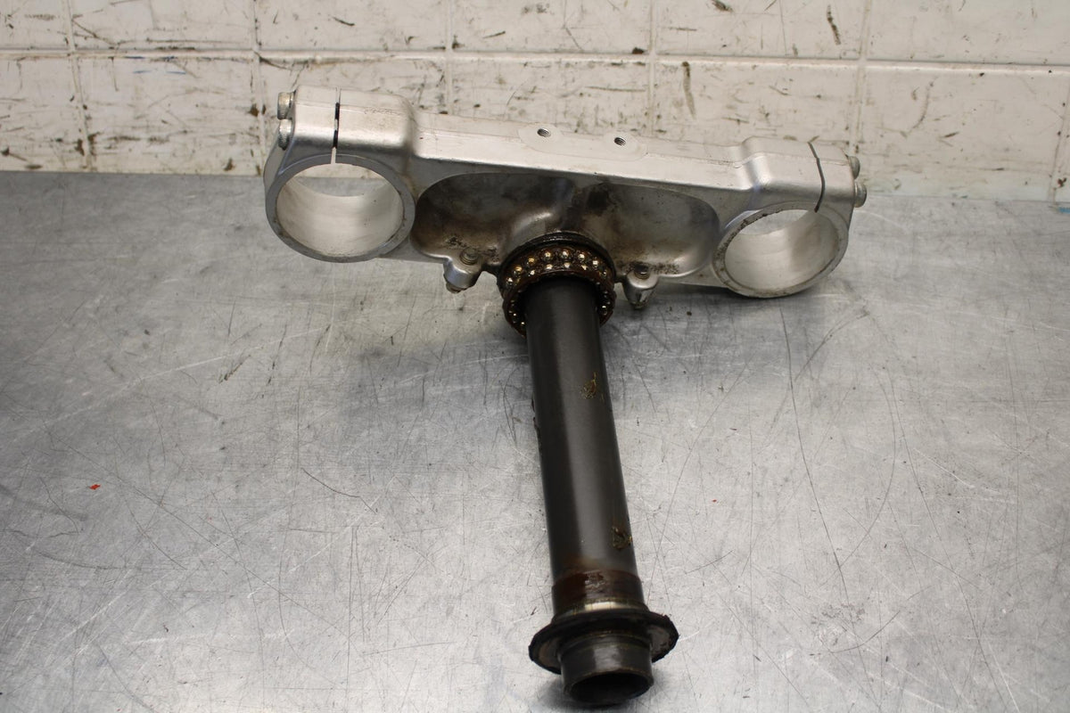 2005 Ducati Monster S2R FRONT FORKS CLAMP LOWER TRIPLE TREE STEM BB557