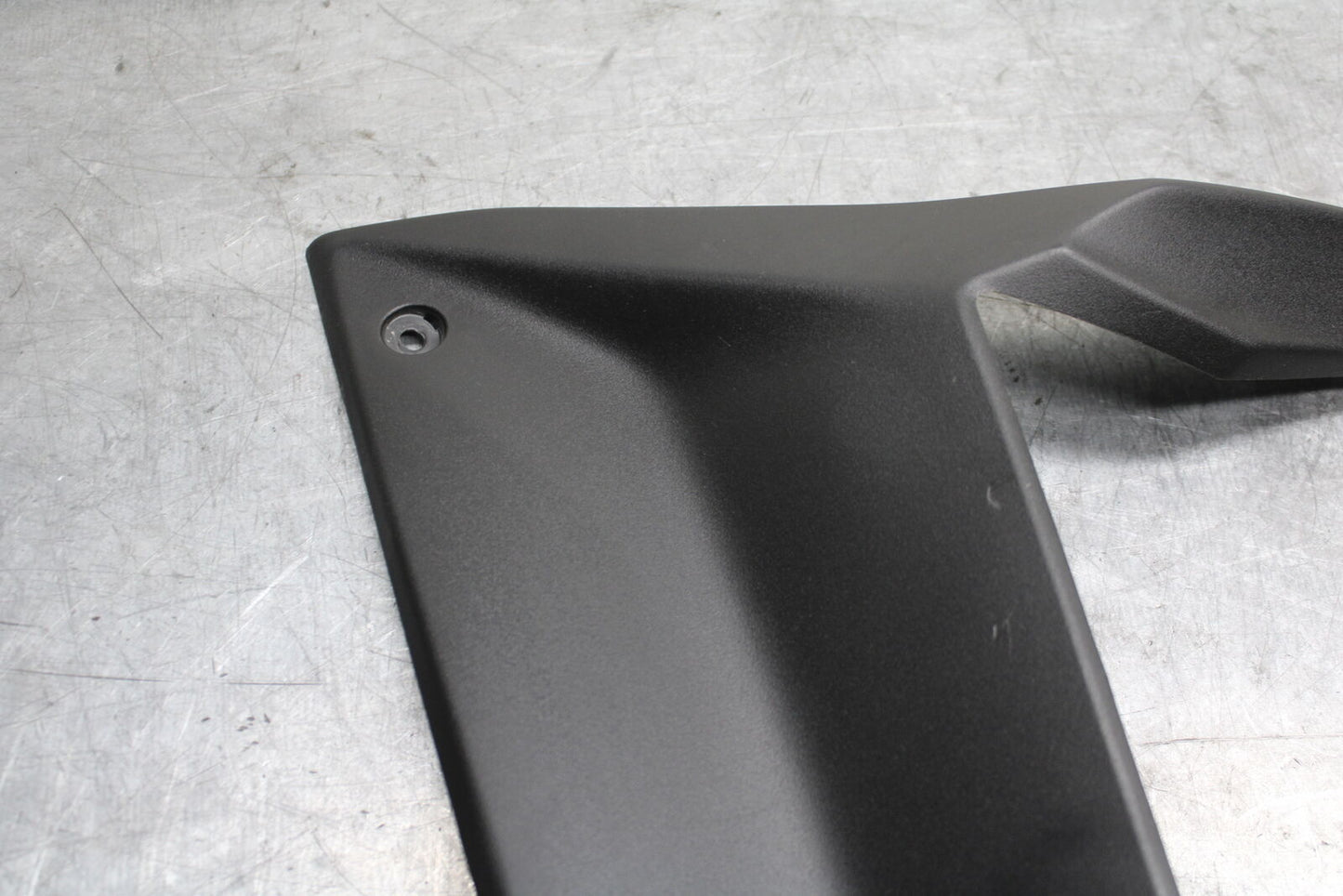 18-24 KAWASAKI NINJA 650 LEFT & RIGHT MID UPPER SIDE FAIRING COWL PLASTIC BB725