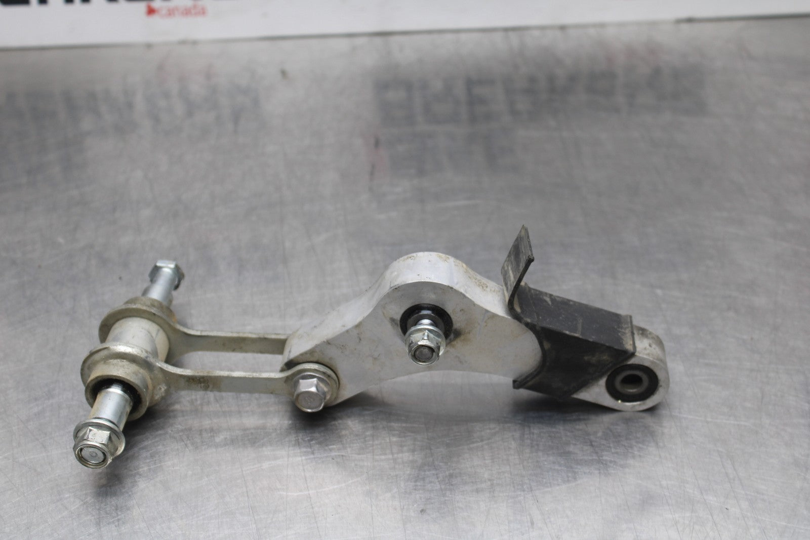 22-25 YAMAHA YZF R7 REAR DOGBONE SHOCK LINKAGE LINK 1WS-2217A-00-00 BB769