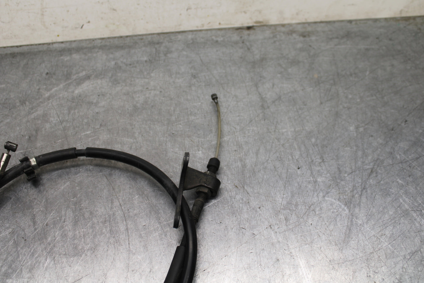 08-16 YAMAHA YZF R6 CLUTCH CABLE LINE BB131