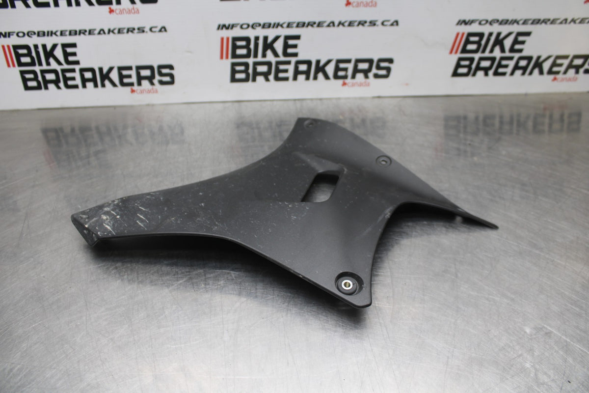 22-25 YAMAHA YZF R7 LEFT LOWER BOTTOM BELLY SIDE FAIRING COWL BB769