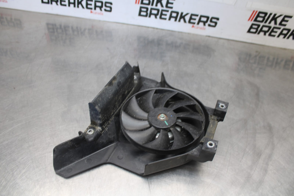 24-25 KAWASAKI NINJA 500 ABS ENGINE RADIATOR COOLING FAN BB899