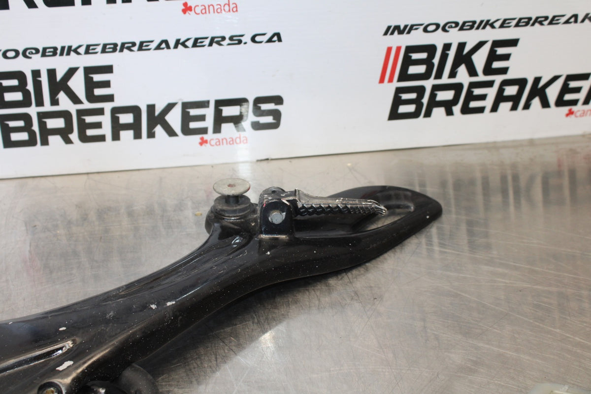 10 SUZUKI SV650 RIGHT REARSET REAR SET DRIVER FOOT PEG REST STOP BB181
