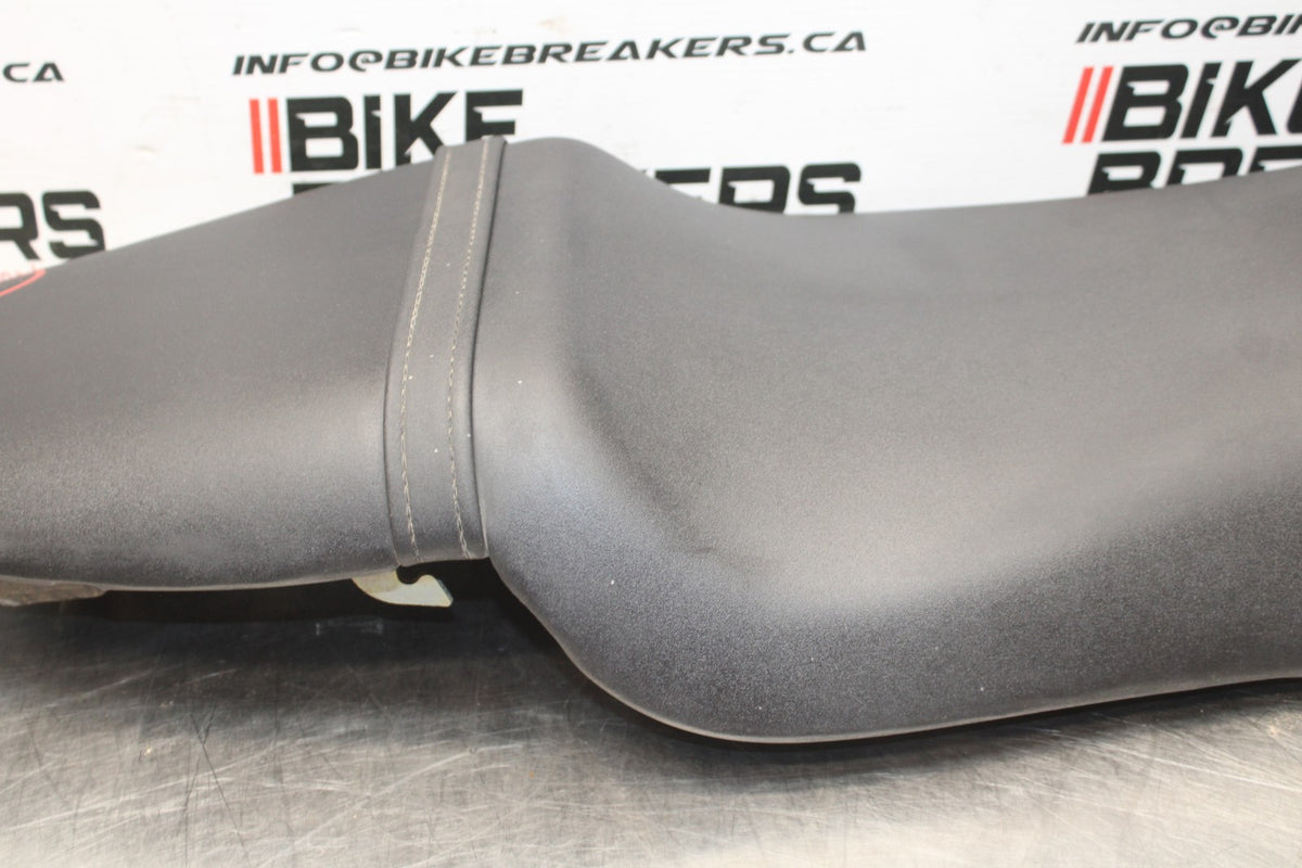 98-05 HONDA SUPER HAWK 1000 VTR1000F FRONT REAR SEAT SADDLE BB821