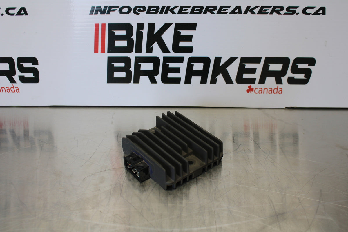 23 YAMAHA YZF R3 RECTIFIER VOLTAGE REGULATOR BB147
